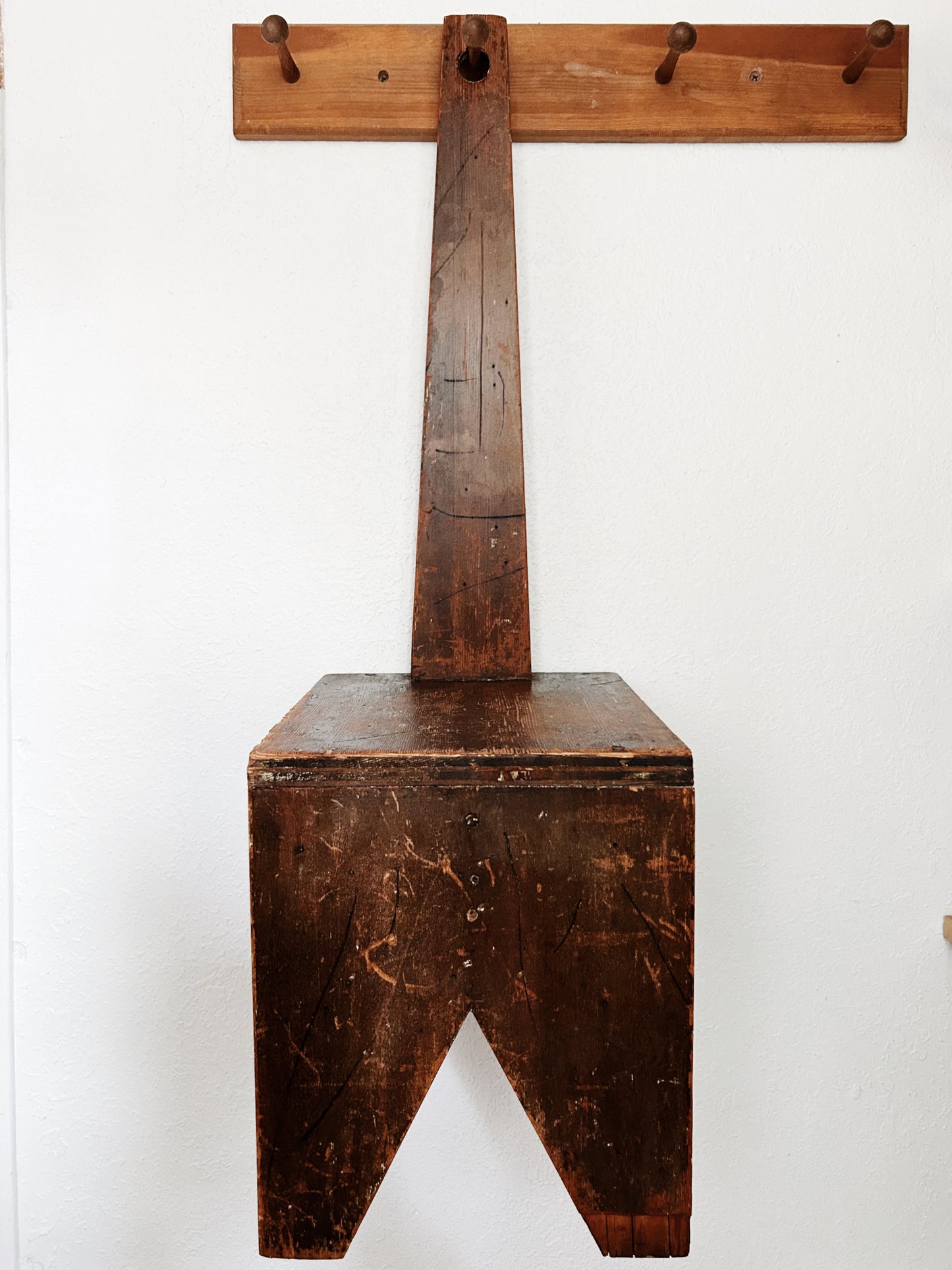 Primitive Shaker Milking Stool