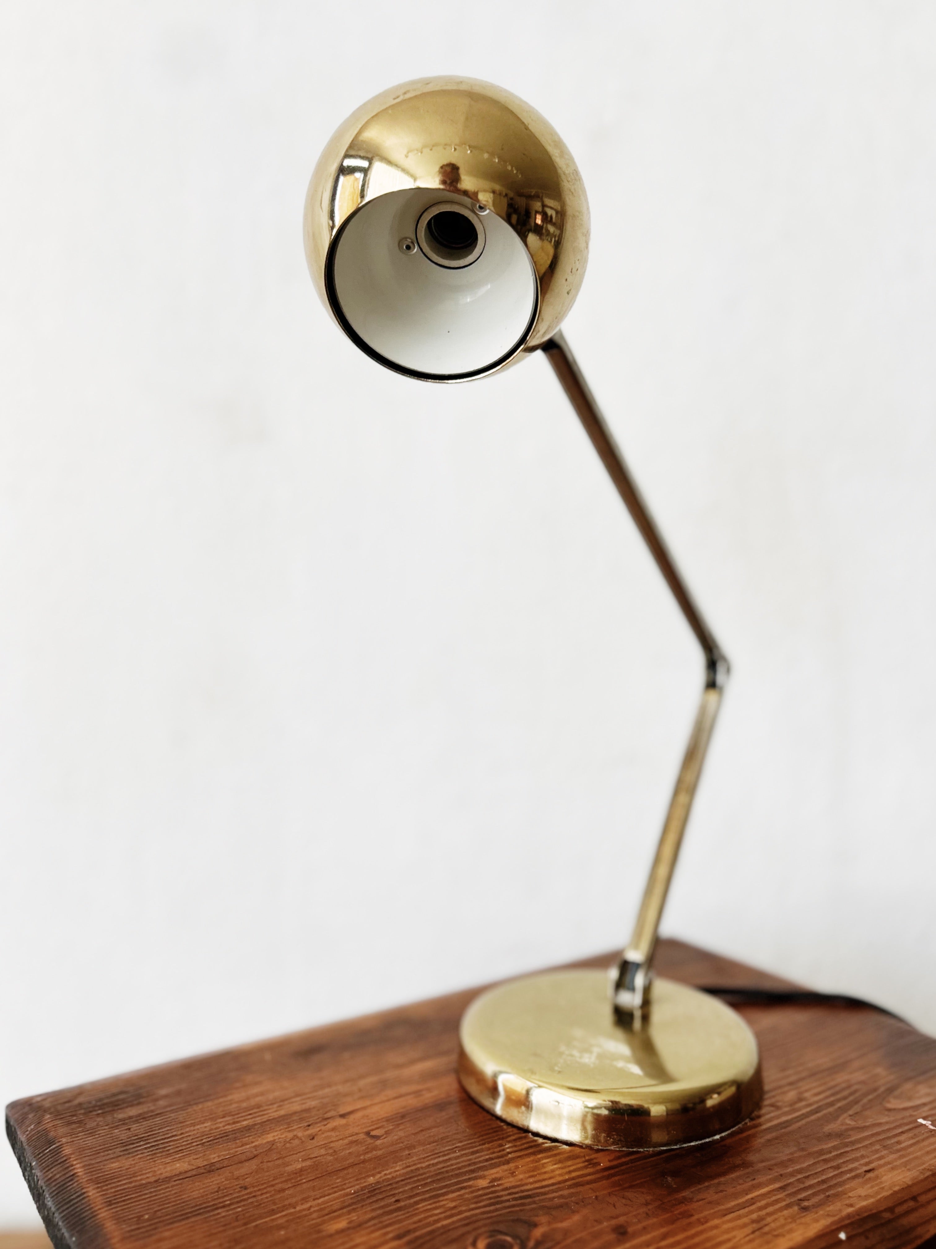 Vintage Eyeball Lamp