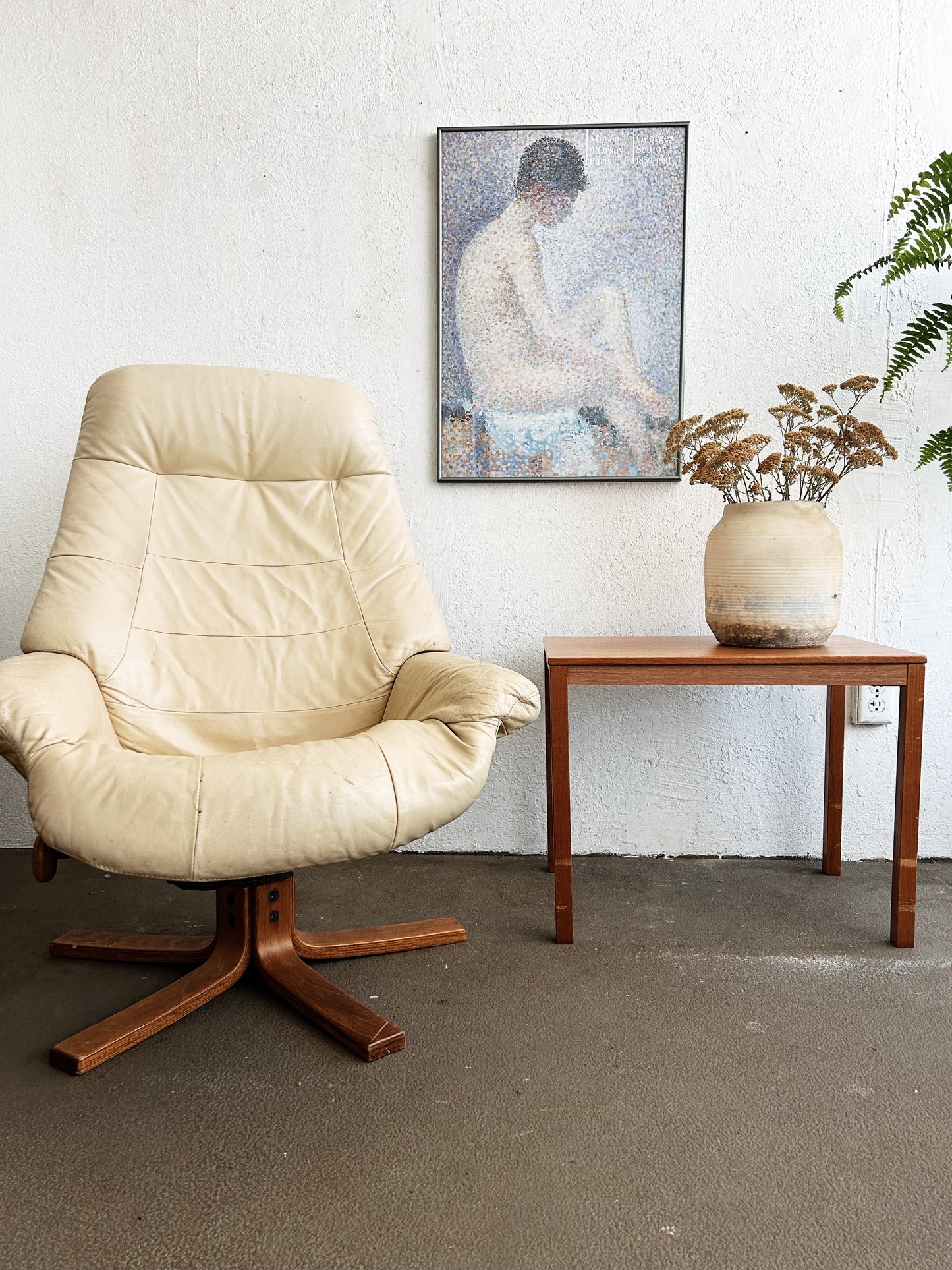 Vintage Leather Swivel Lounge Chair