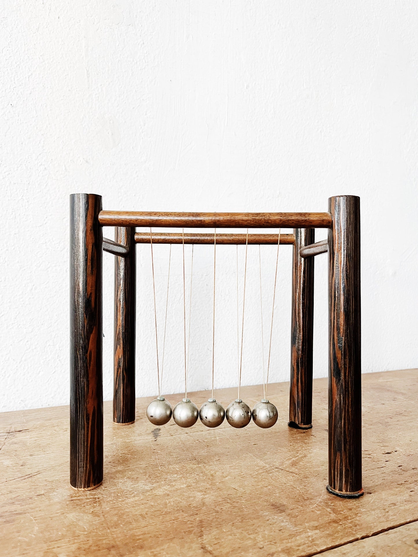 Vintage Newton’s Cradle