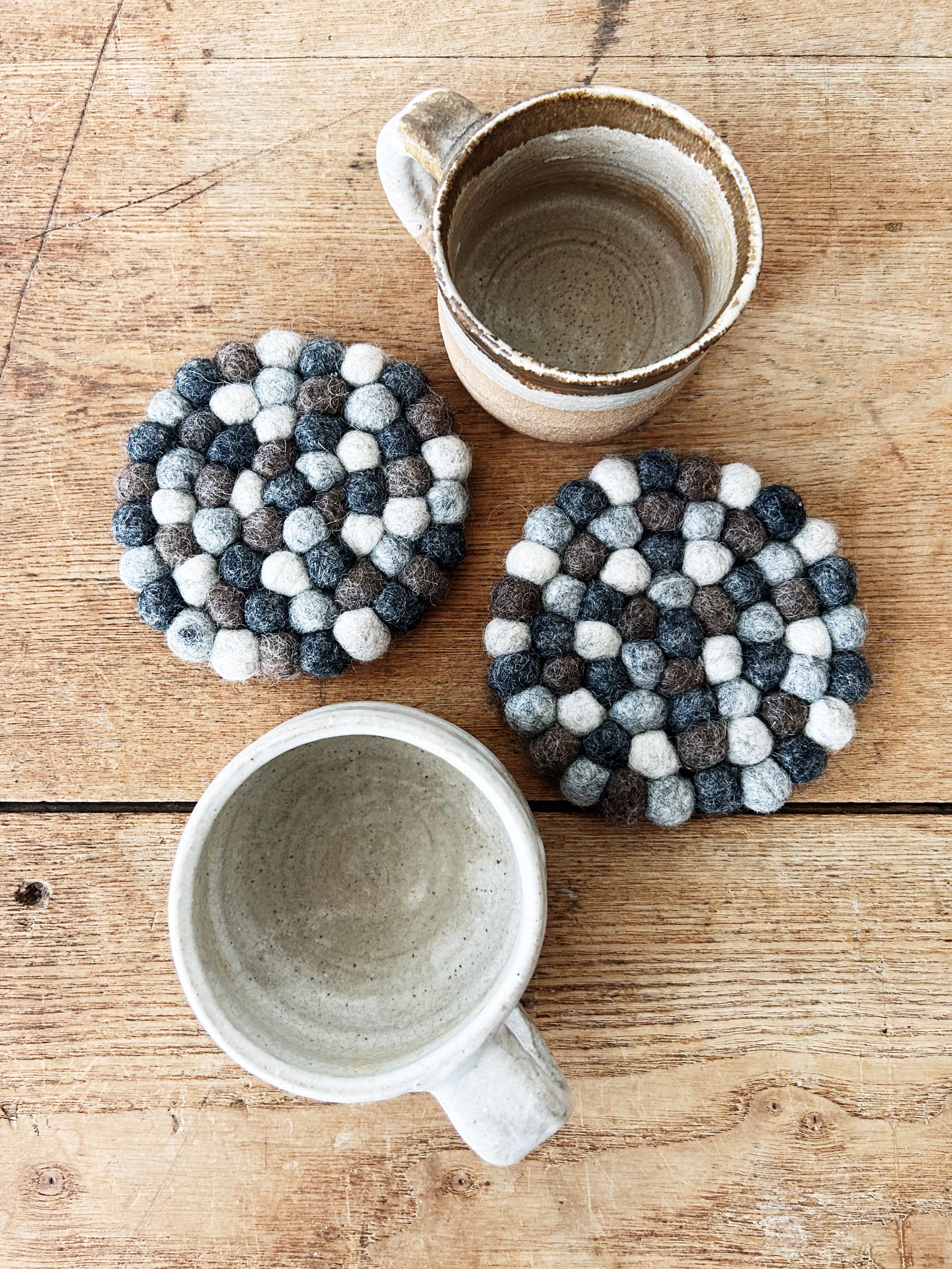 Handmade Mugs with Wool Coasters Set - Thumbnail 4