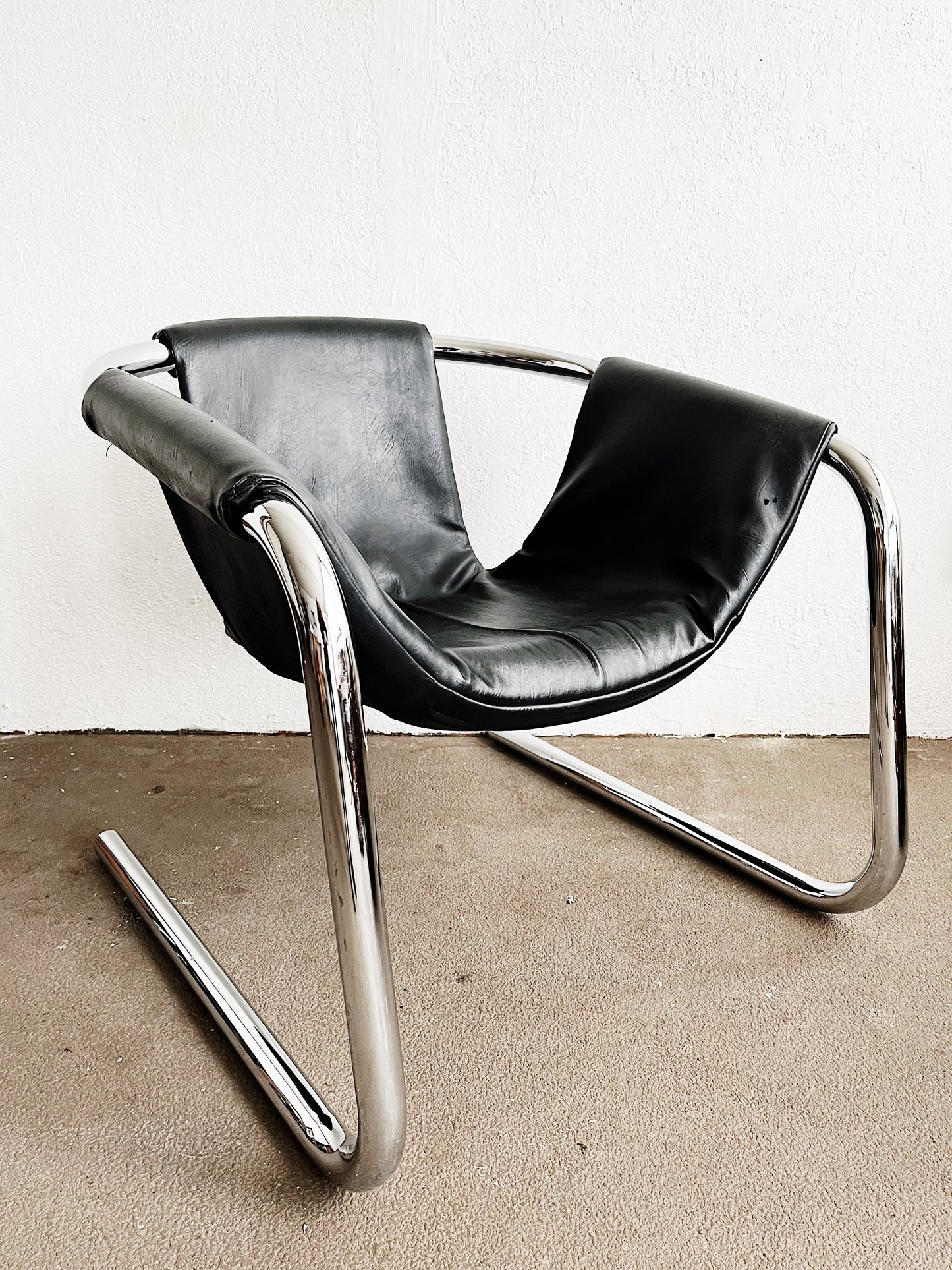 Post Mod Vecta Zernatt Cantilevered Chair