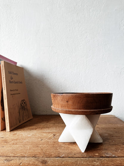 Vintage Quartz Stand