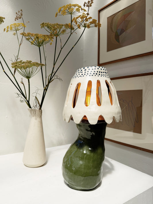 Rebecca Boraz Ceramic Daisy Lamp