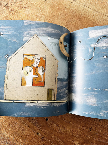 Una Casa Para El Abuelo Hardcover