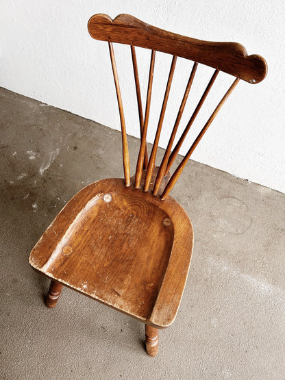 Vintage Arts and Crafts Windsor Chair