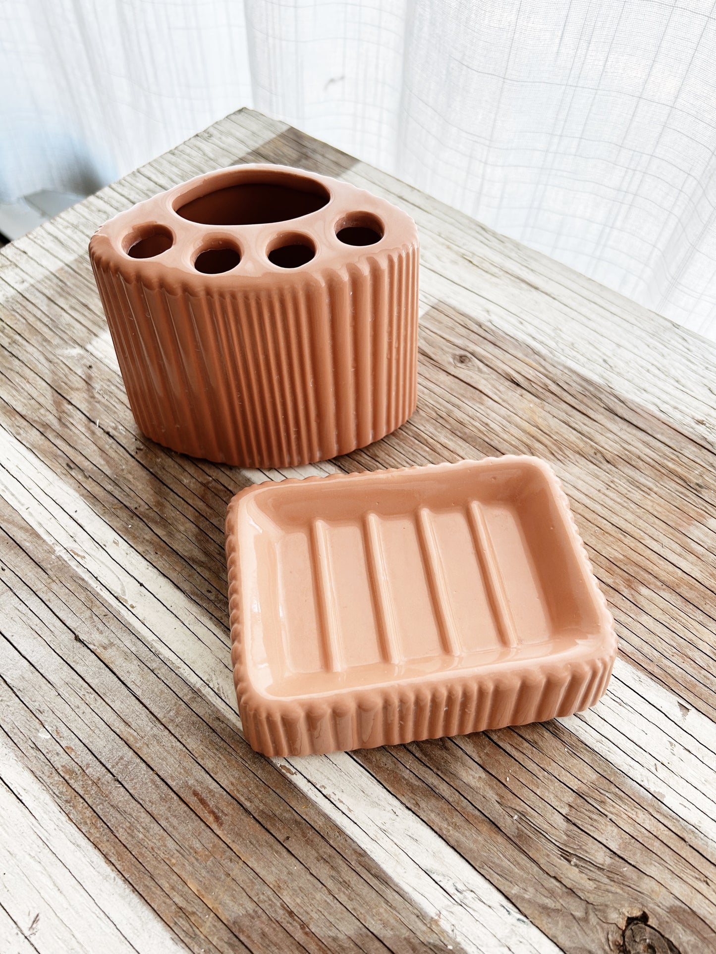 Vintage Ceramic Bathroom Set