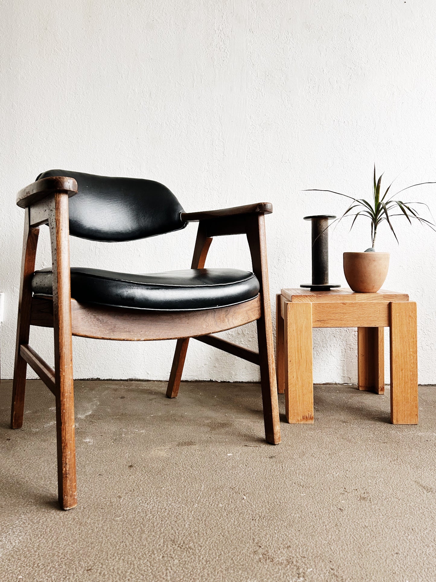 Vintage Gunlocke Style Chair