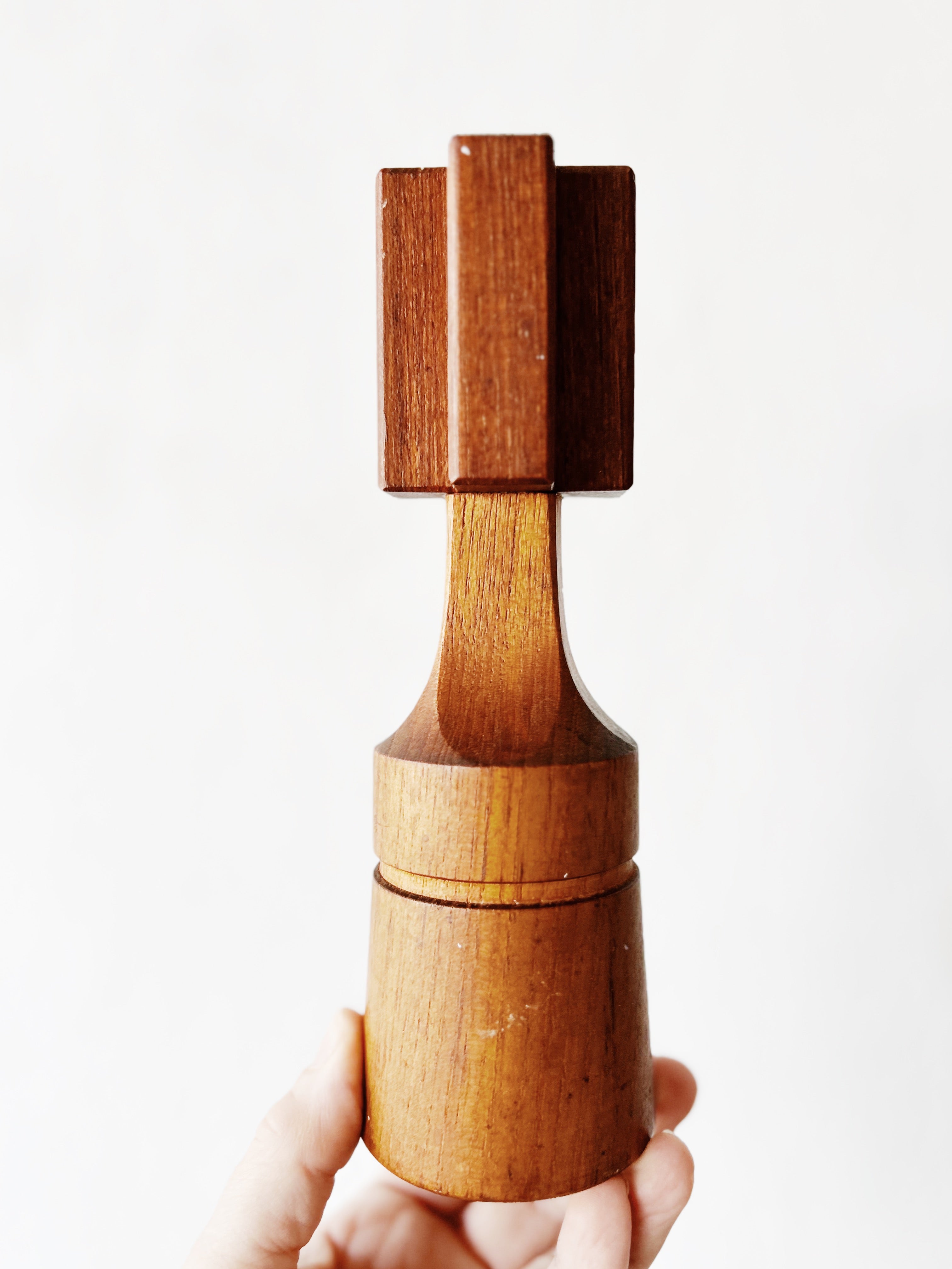 Vintage Dansk Chess King Pepper Mill - Thumbnail 2