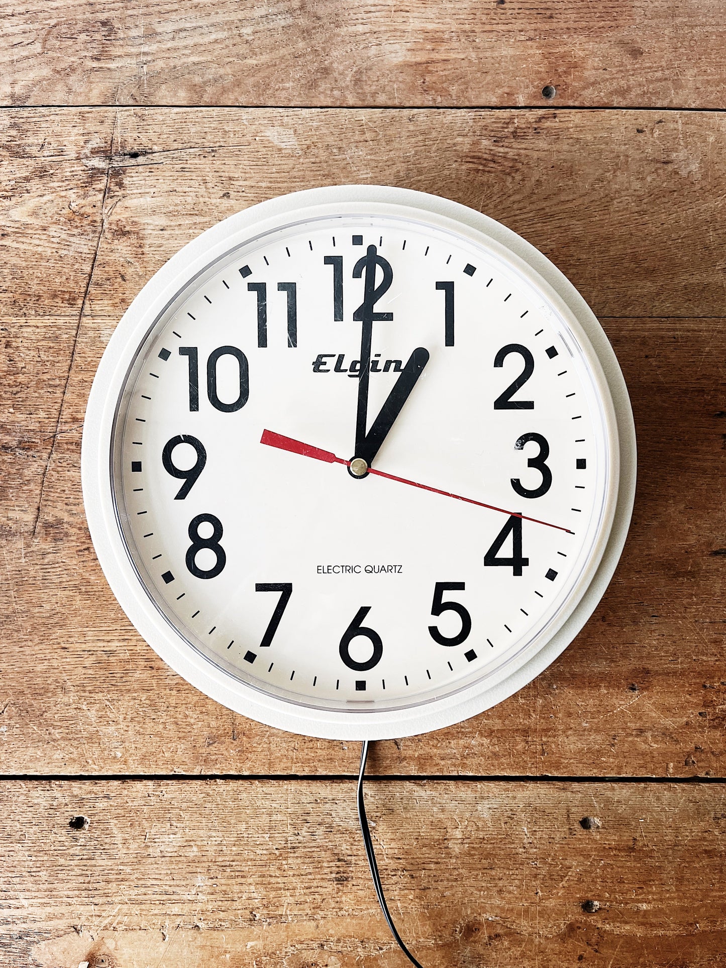 RESERVED. Vintage Elgin Kitchen Clock