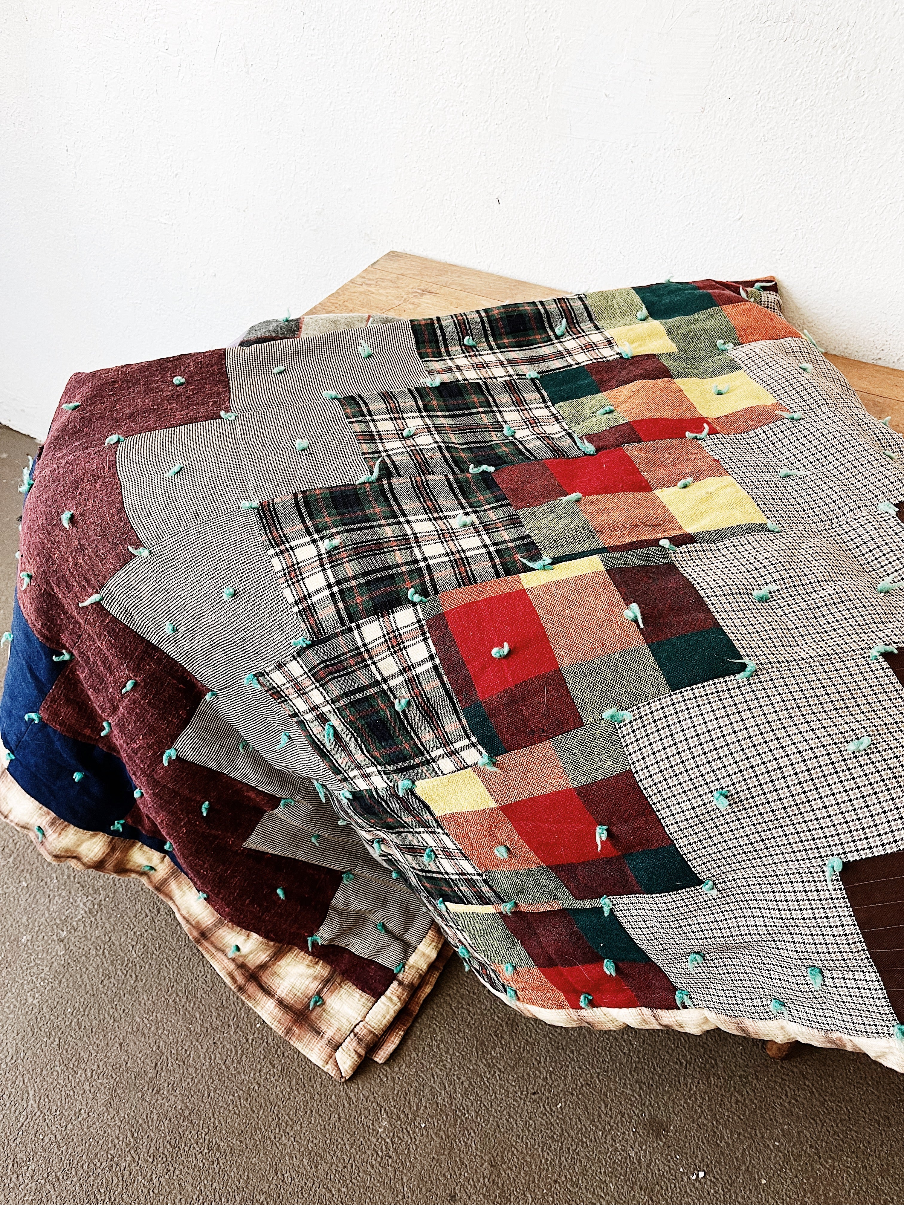 Vintage Cotton and Wool Quilt - Thumbnail 4