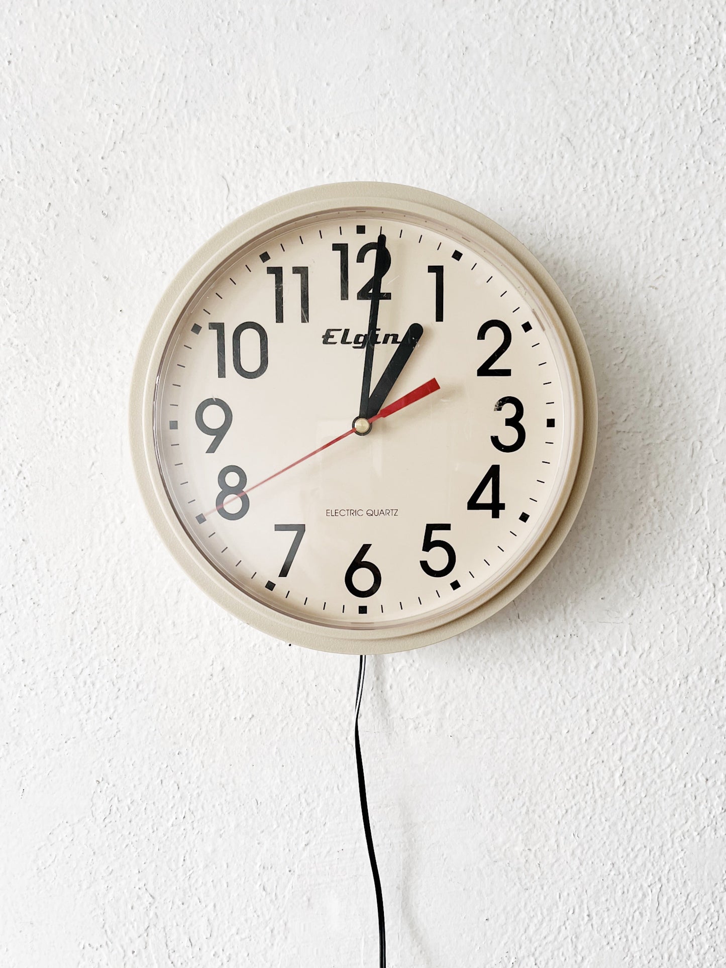 RESERVED. Vintage Elgin Kitchen Clock