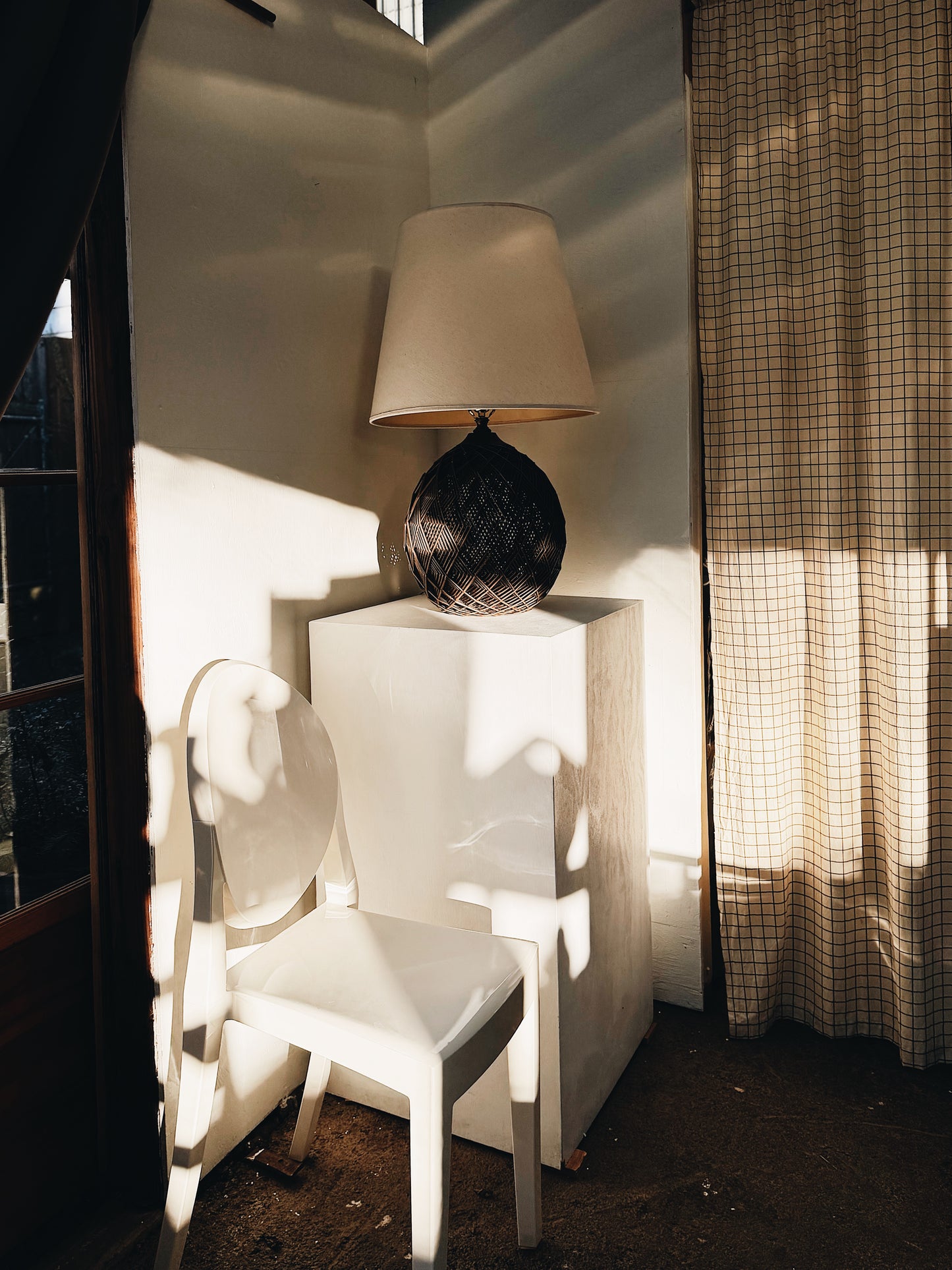 Vintage Woven Table Lamp