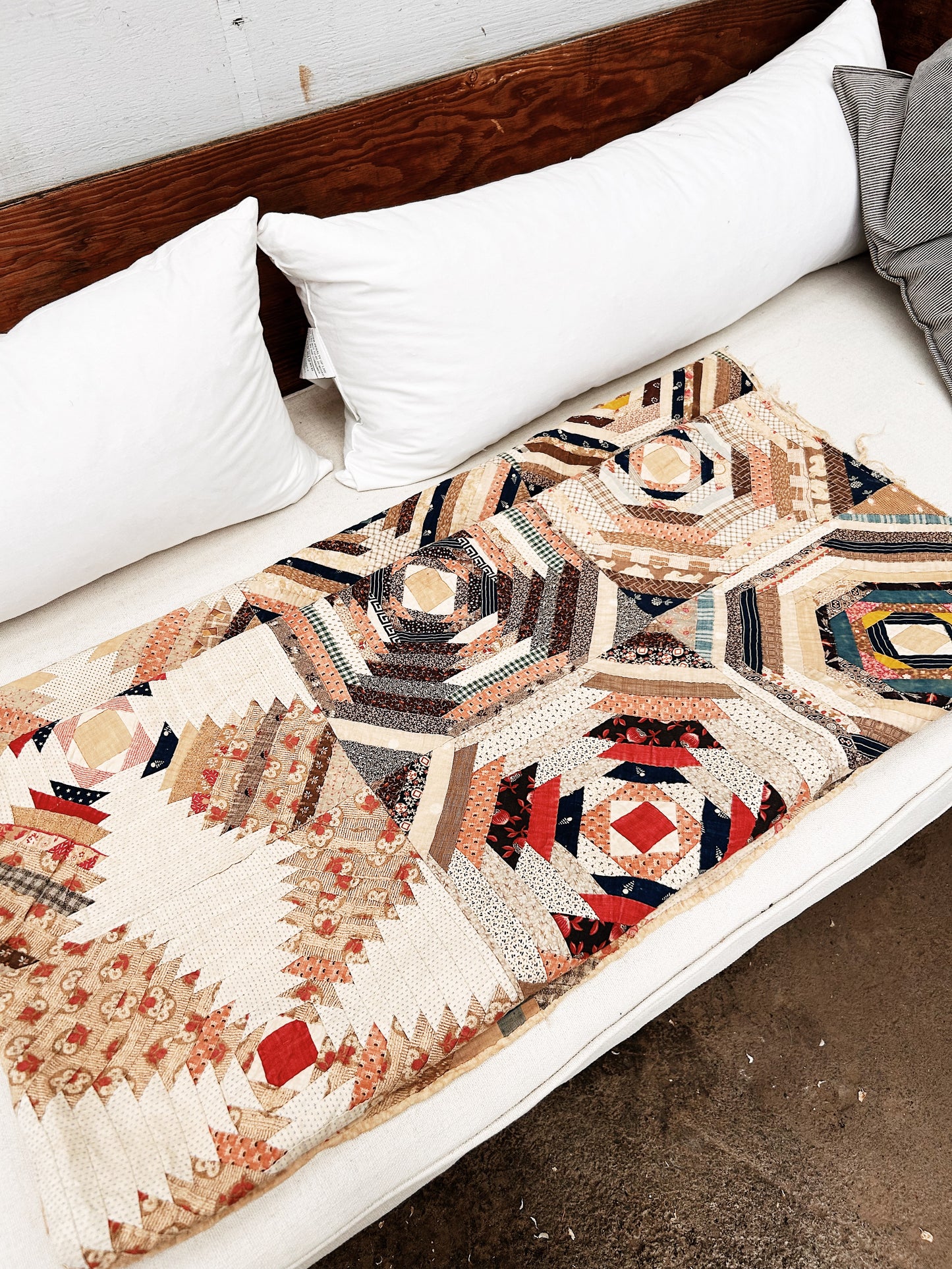 Stunning Antique Summer Quilt