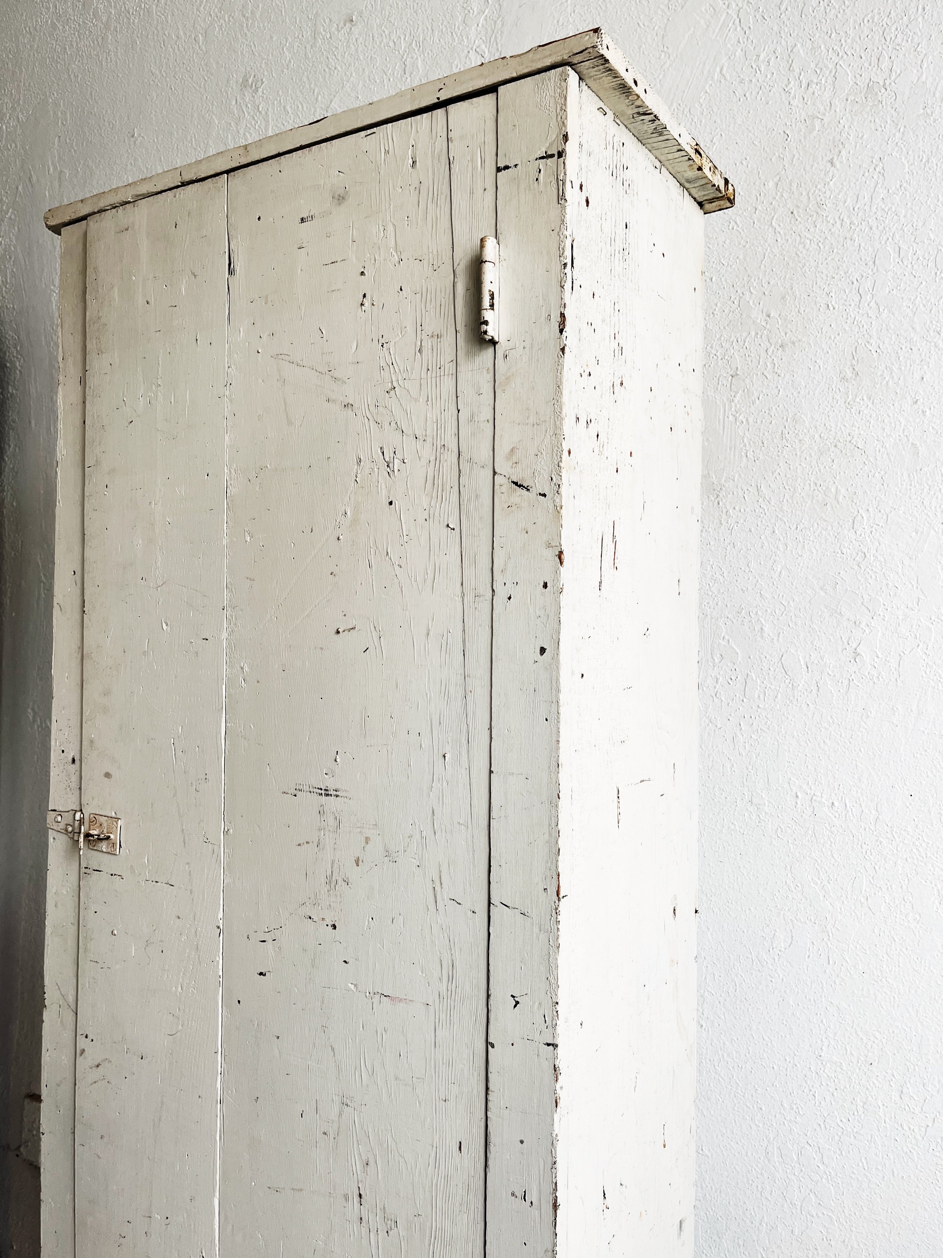 Primitive Cabinet - Thumbnail 3