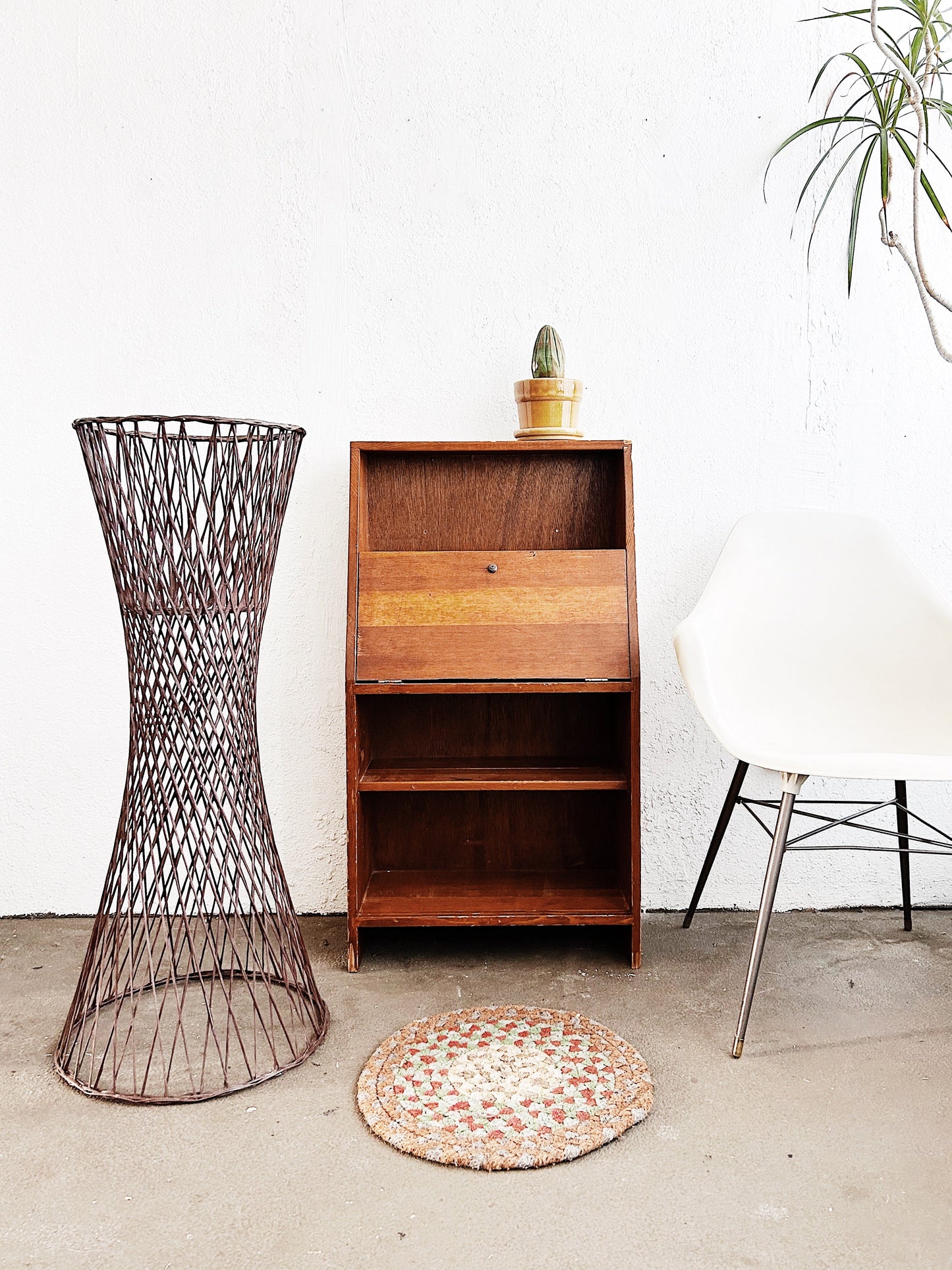 Tall Mid century Spun fiberglass Plant Stand