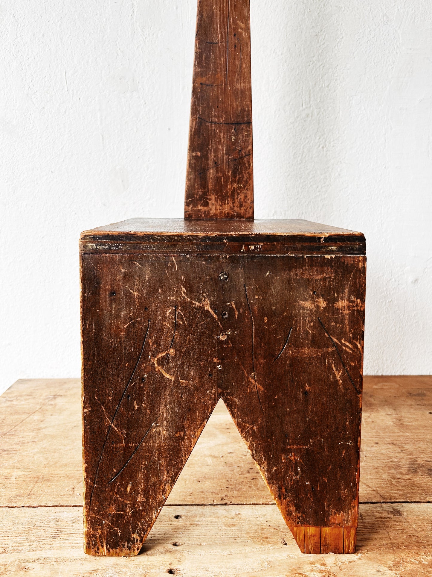 Primitive Shaker Milking Stool