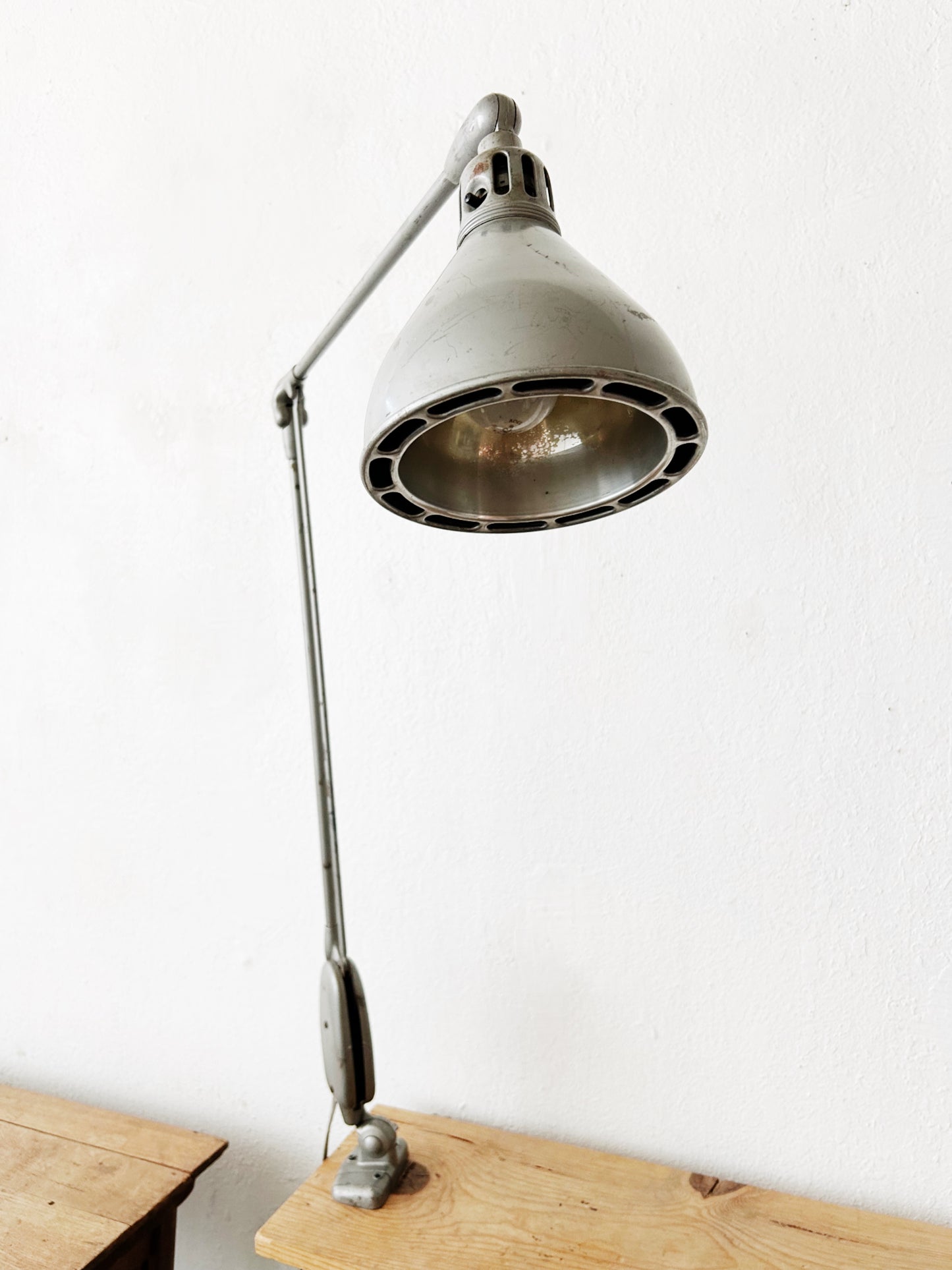 Mid Century Dazor Floating Lamp