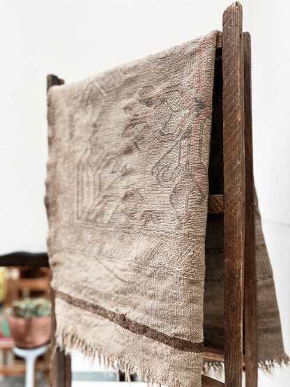 Vintage Wool and Linen Kilim Rug