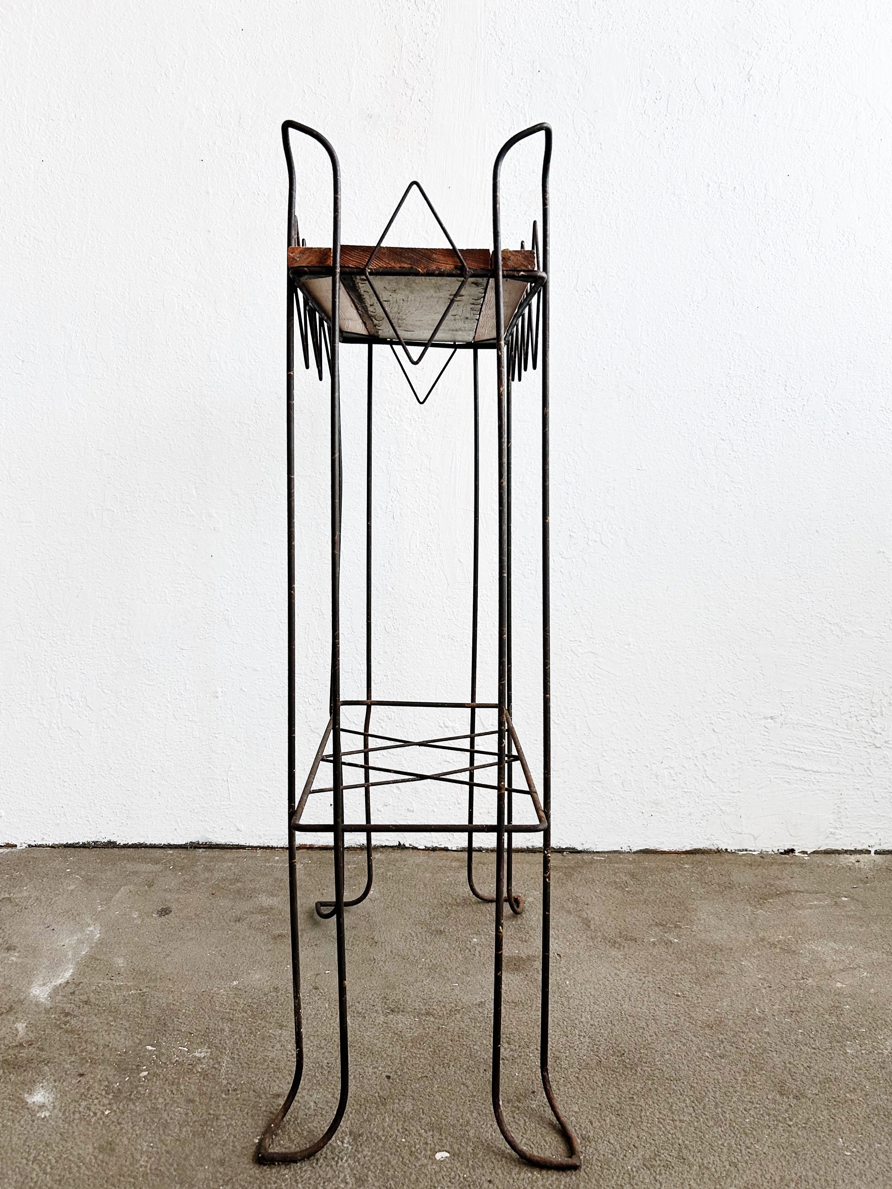Victorian Era Iron Plant Stand or Bar - Thumbnail 4