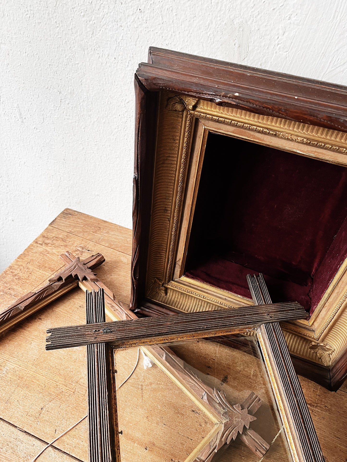 Antique Adirondak Wood Frame