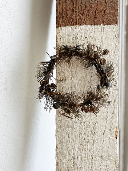 Antique Bottlebrush Wreath