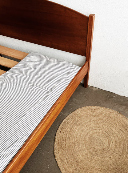 Vintage Charles Webb Full Bed in Cherry