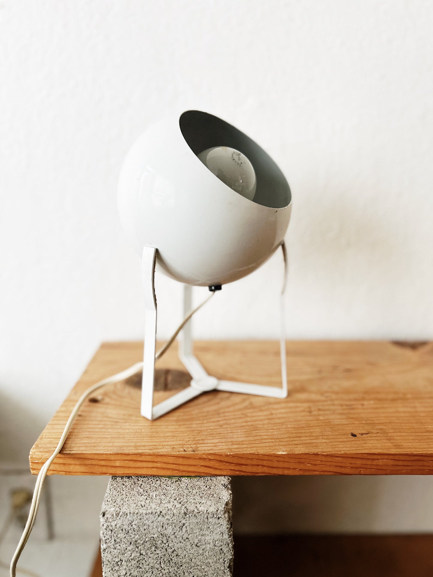 Vintage Eyeball Lamp