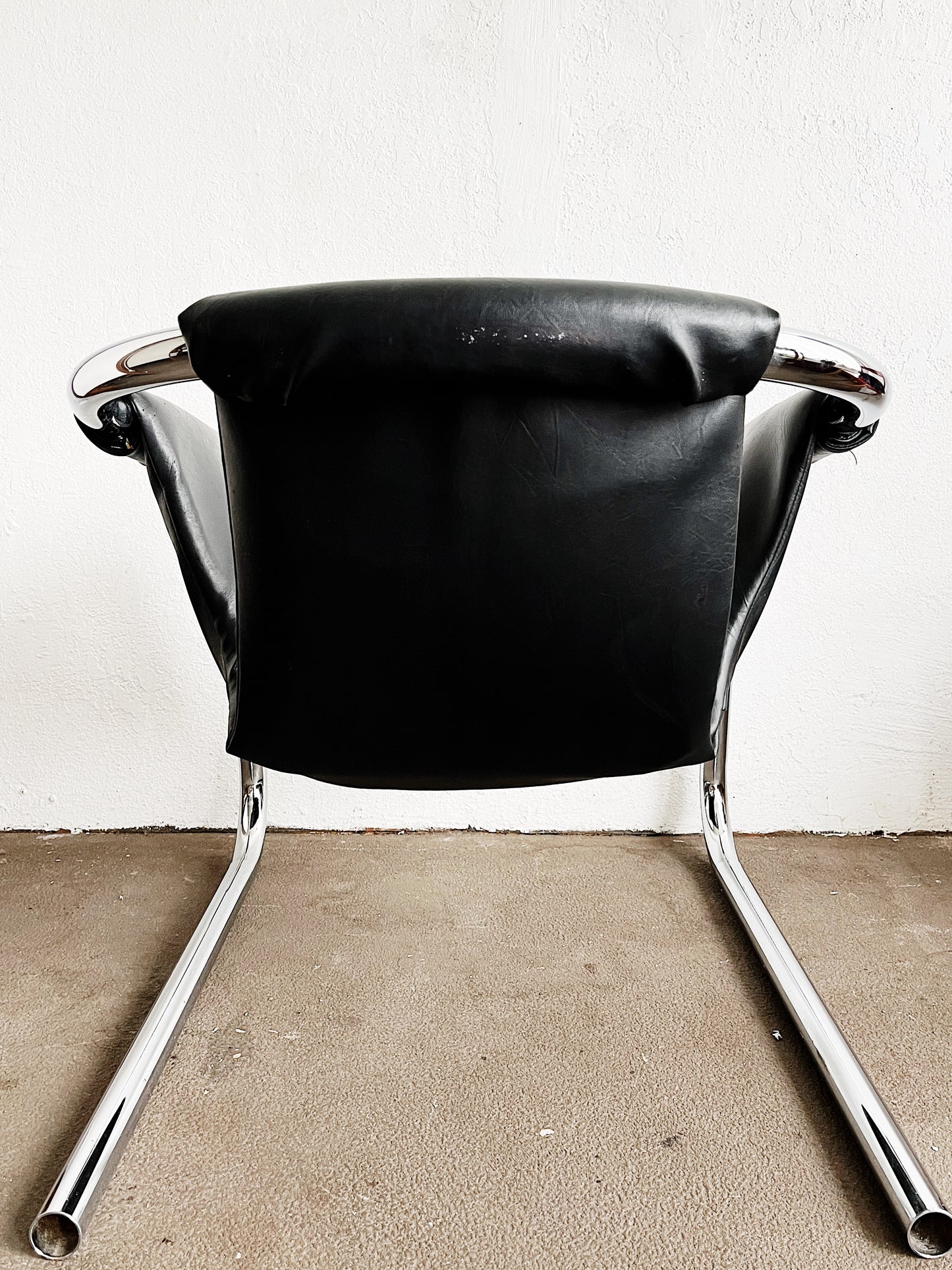 Post Mod Vecta Zernatt Cantilevered Chair