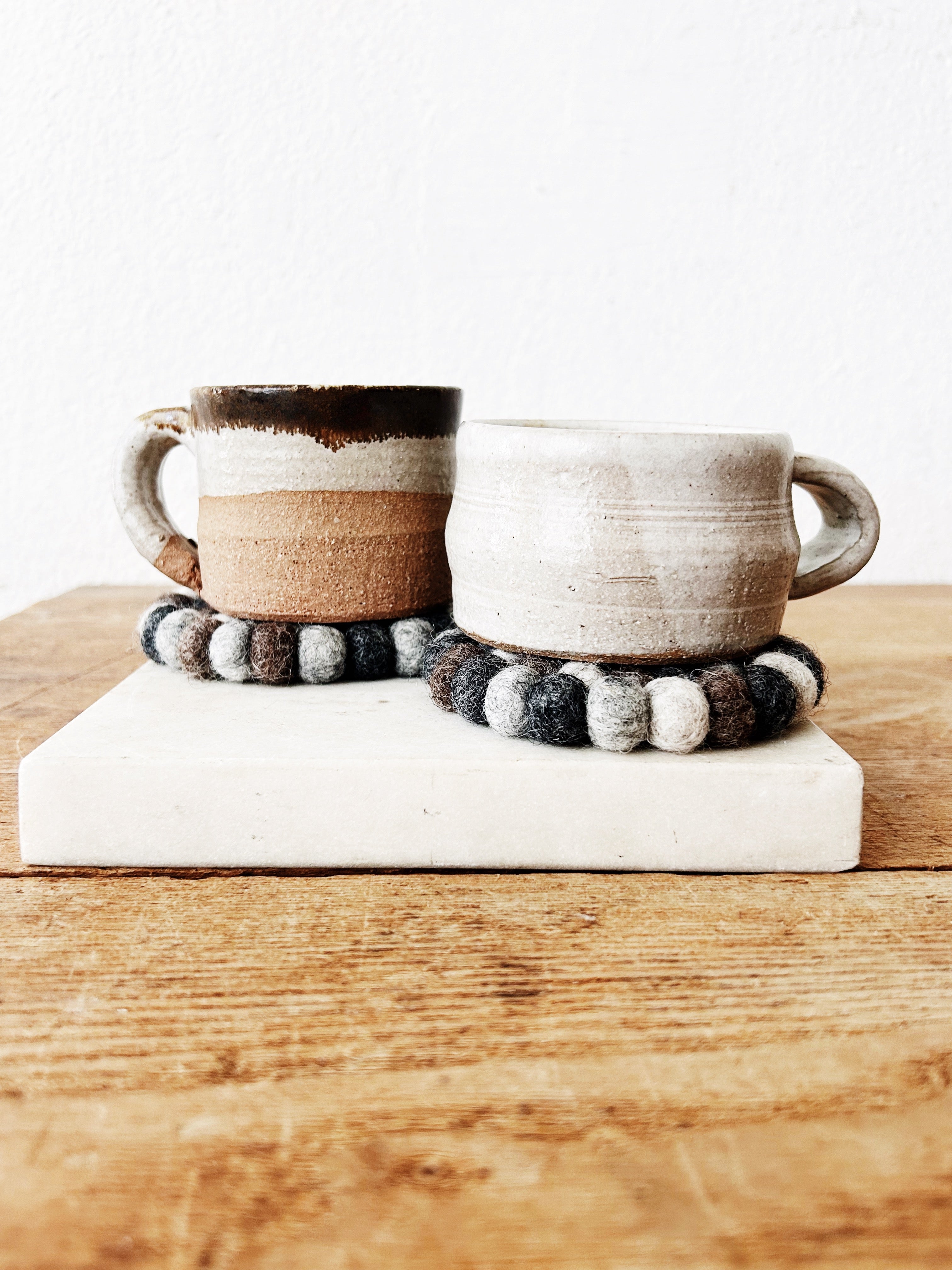 Handmade Mugs with Wool Coasters Set - Thumbnail 2