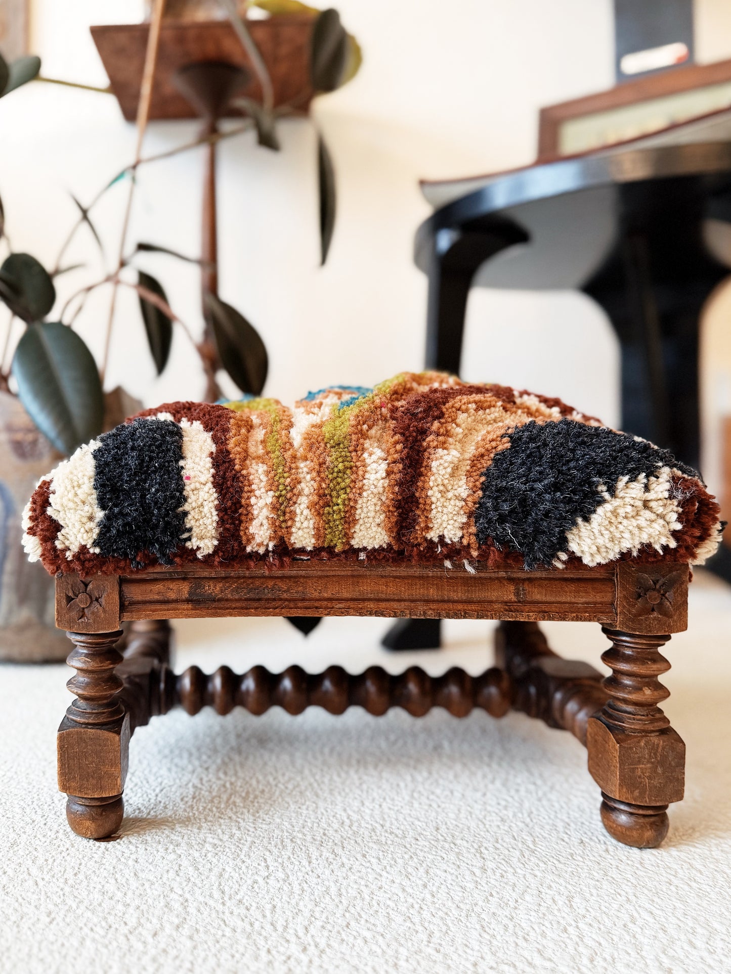 Tufted Eastlake Stool