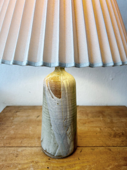 Vintage Signed Klickitat Pottery Lamp with Shade
