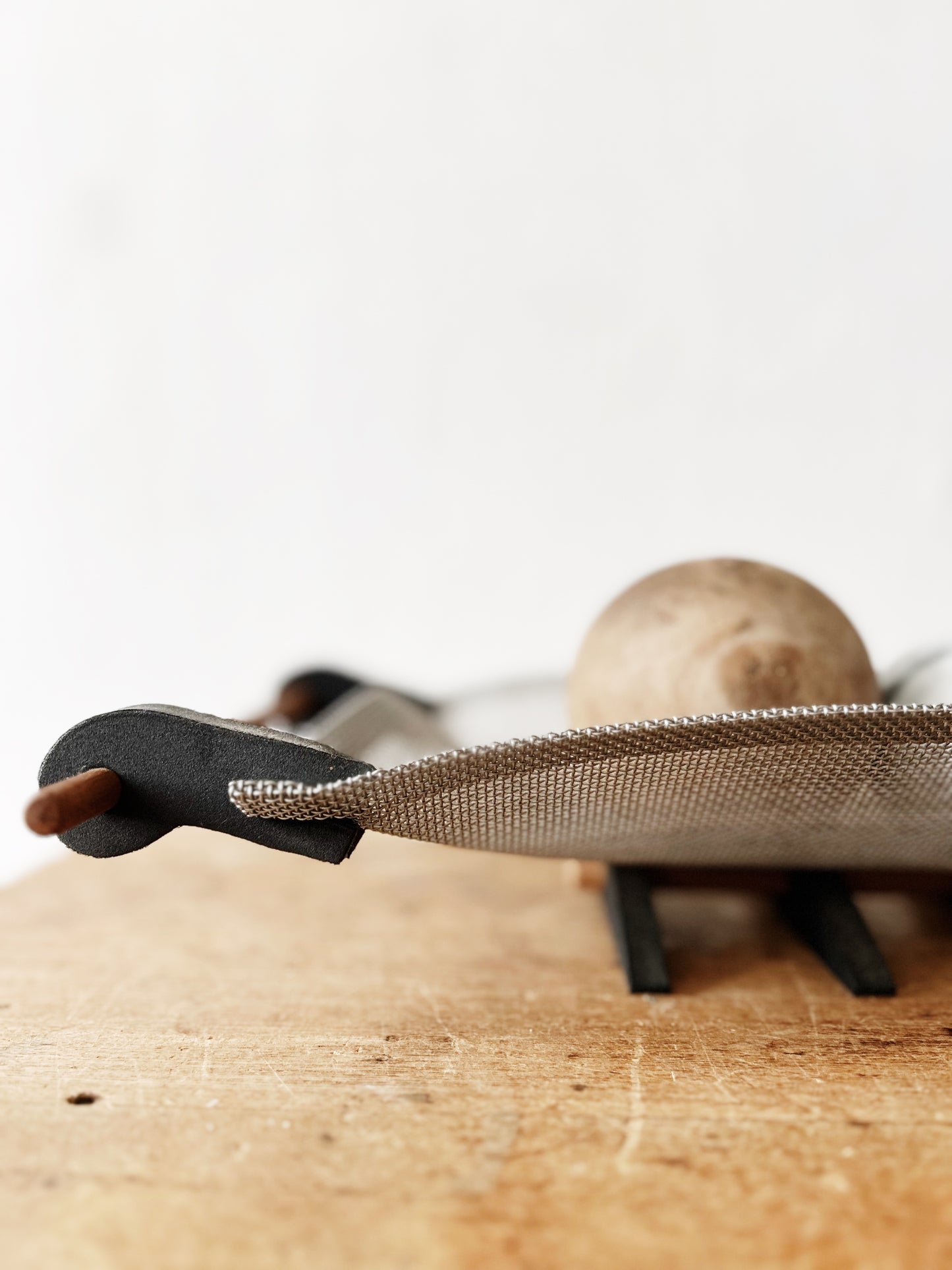 Art Moderne Mesh Basket