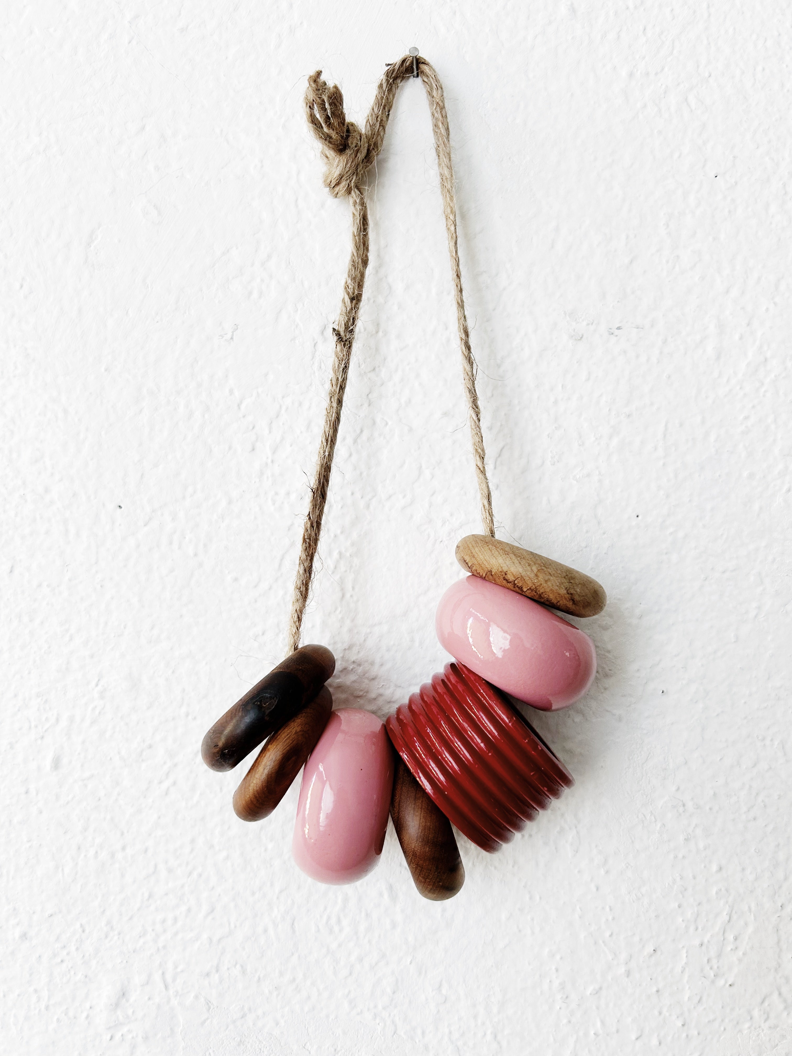 Vintage Wood Napkin Rings Mismatched Set - Thumbnail 3