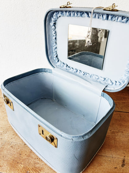 Mid Century Train Case w Keys