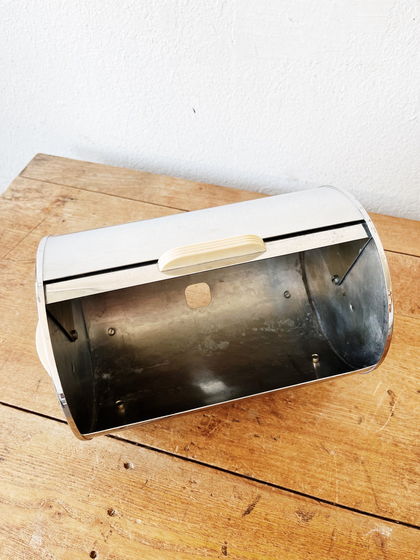 Atomic Era Bun Warmer