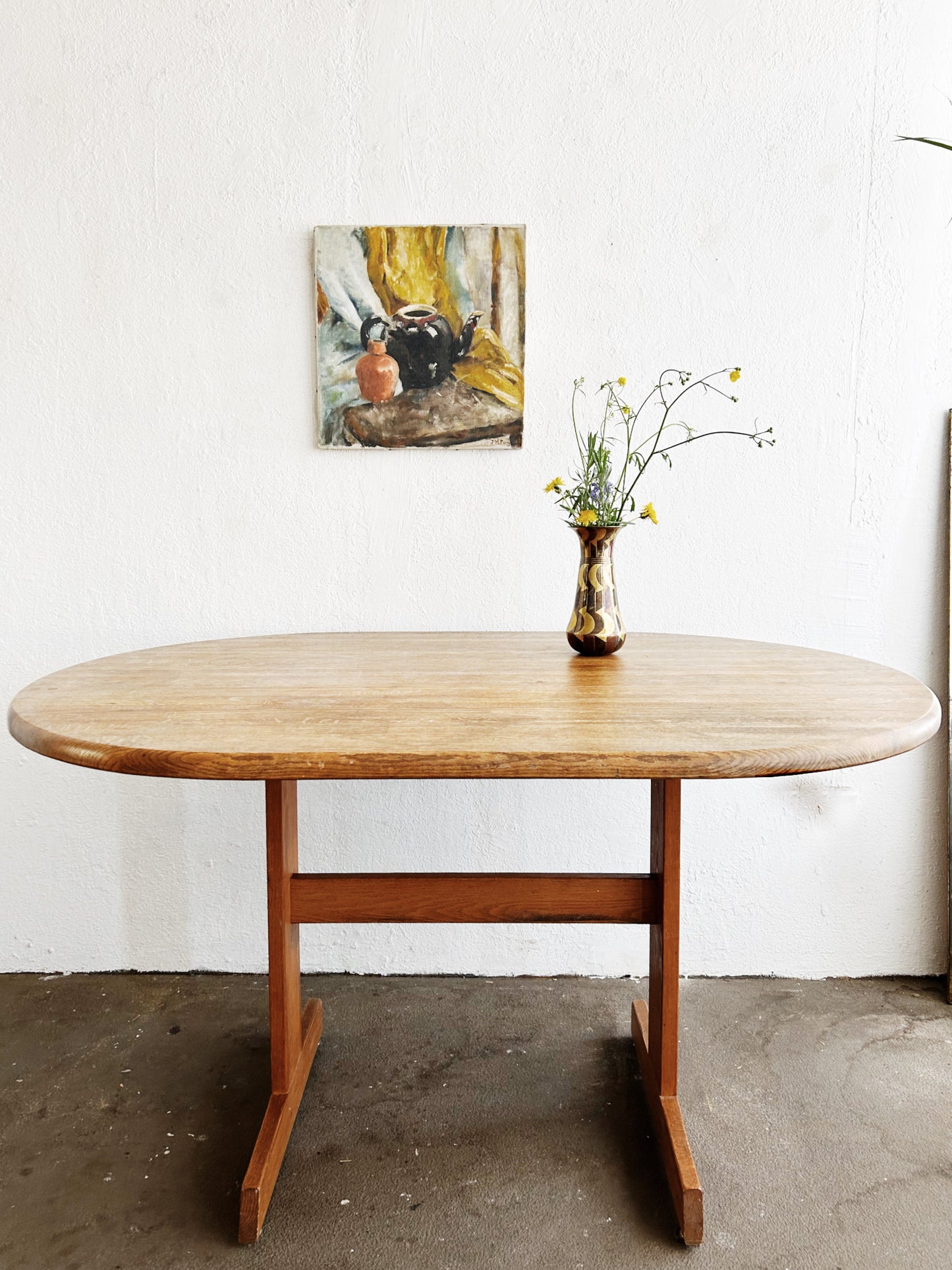 Vintage Standard of Gardner Oval Dining Table