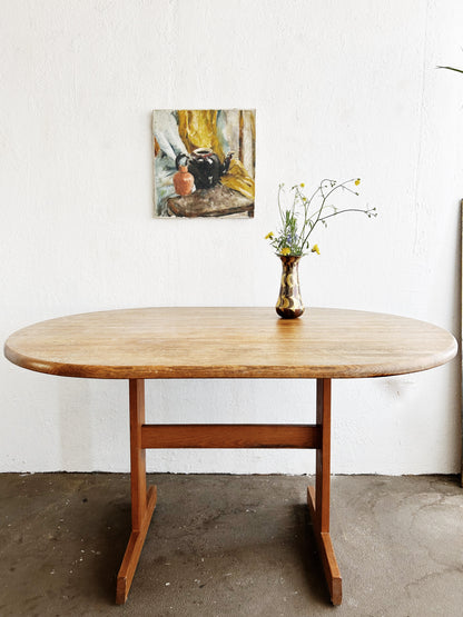 Vintage Standard of Gardner Oval Dining Table