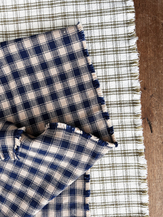 Vtg Woven Checked Table Runner