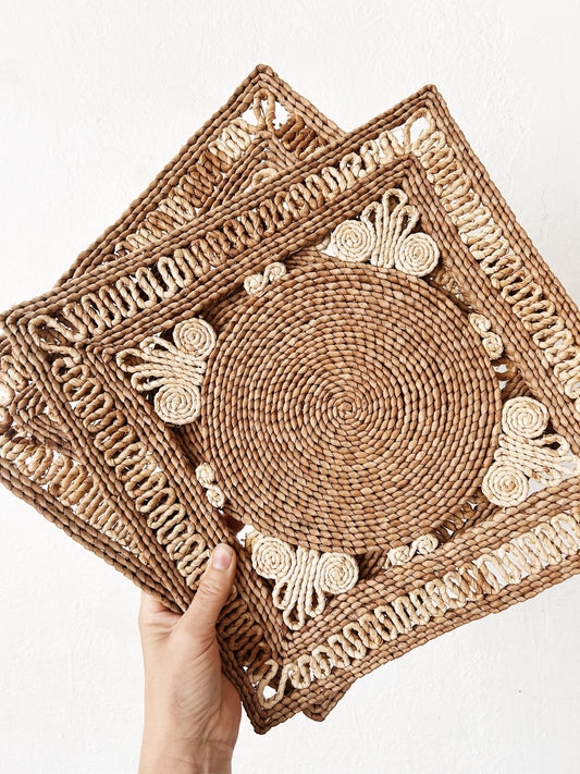 Vintage Oversized Woven Straw Trivet