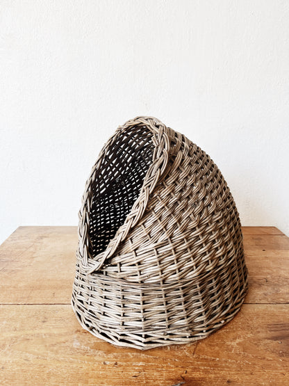 Vintage Woven Pet Bed