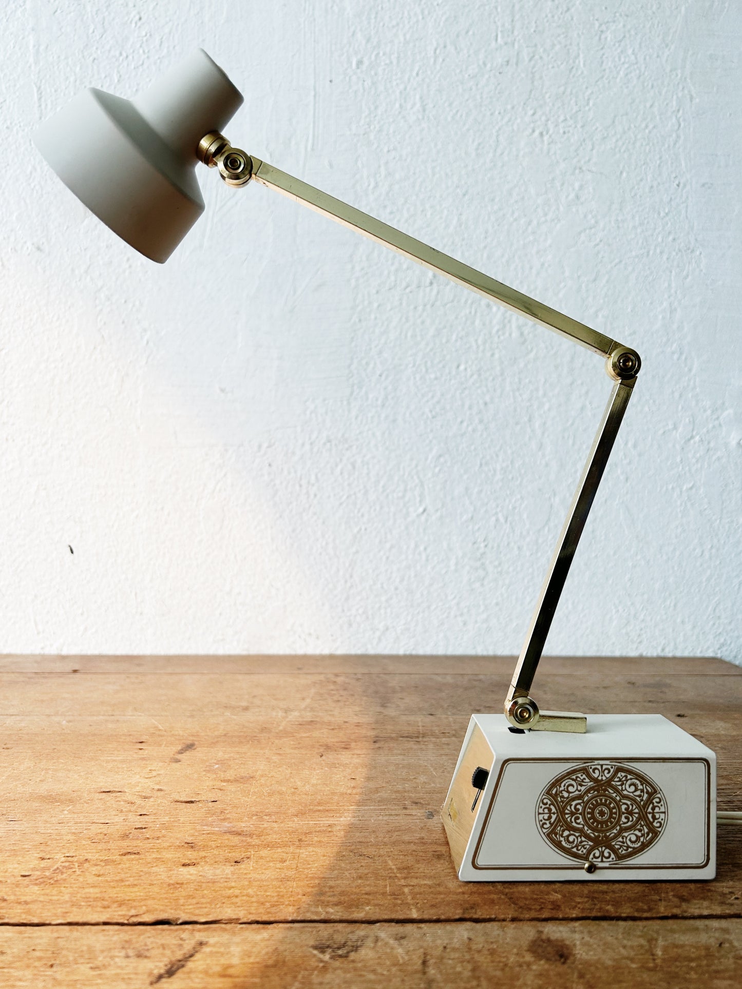 Mid Century Tensor Task Light