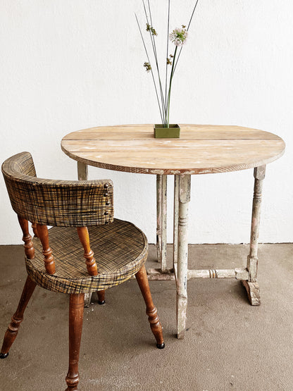 Antique Gustavian Tble