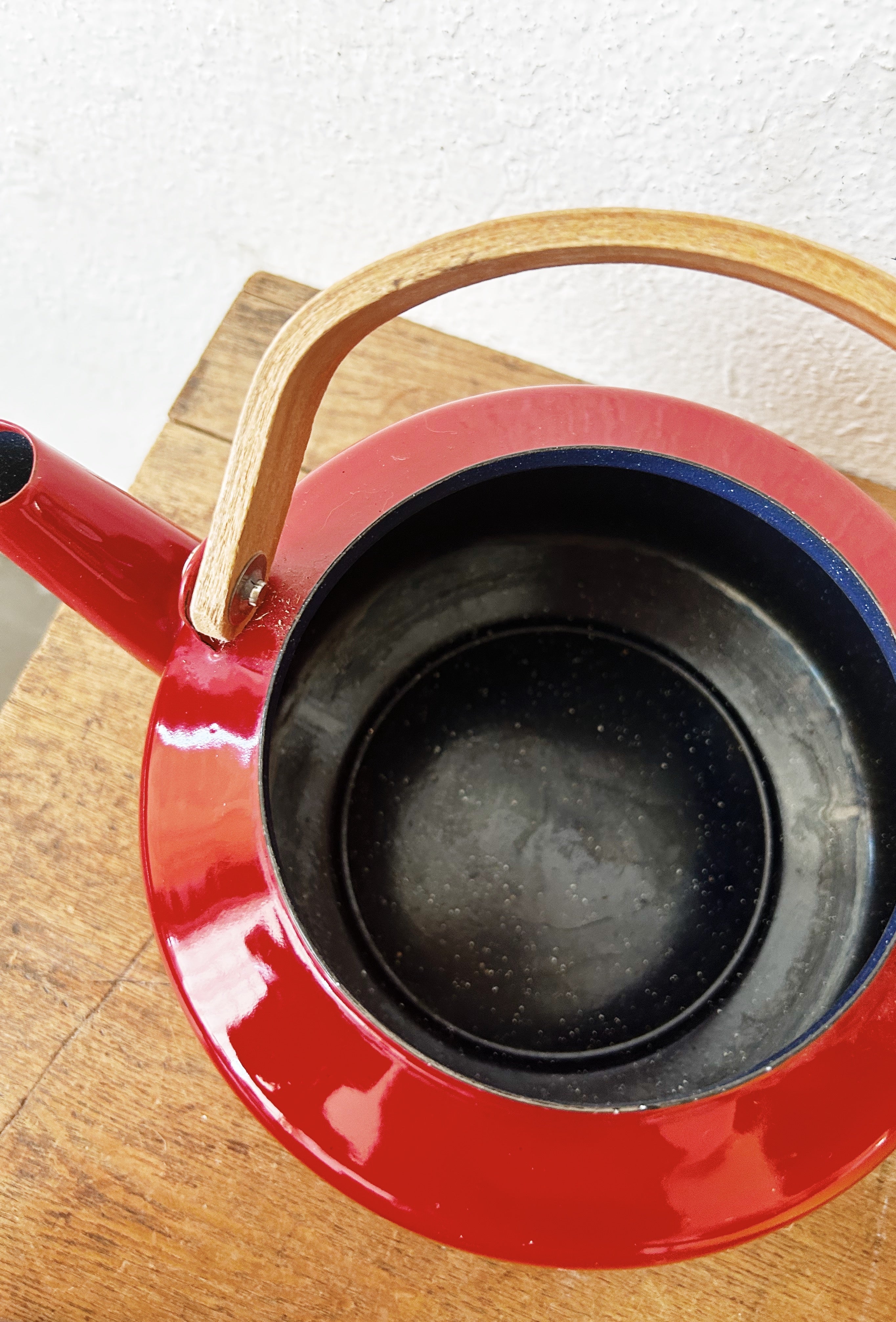 Mid Century Enamel Kettle - Thumbnail 4