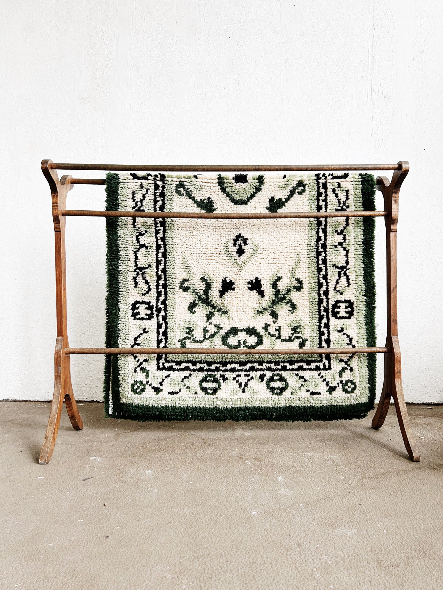 Vtg Primitive Wood Quilt/Textile Rack