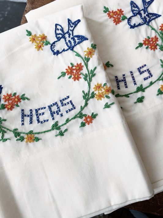 Vintage Embroidered Pillow Case Set