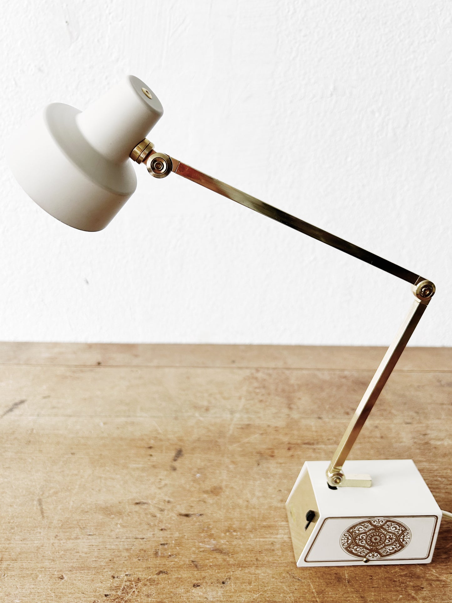 Mid Century Tensor Task Light