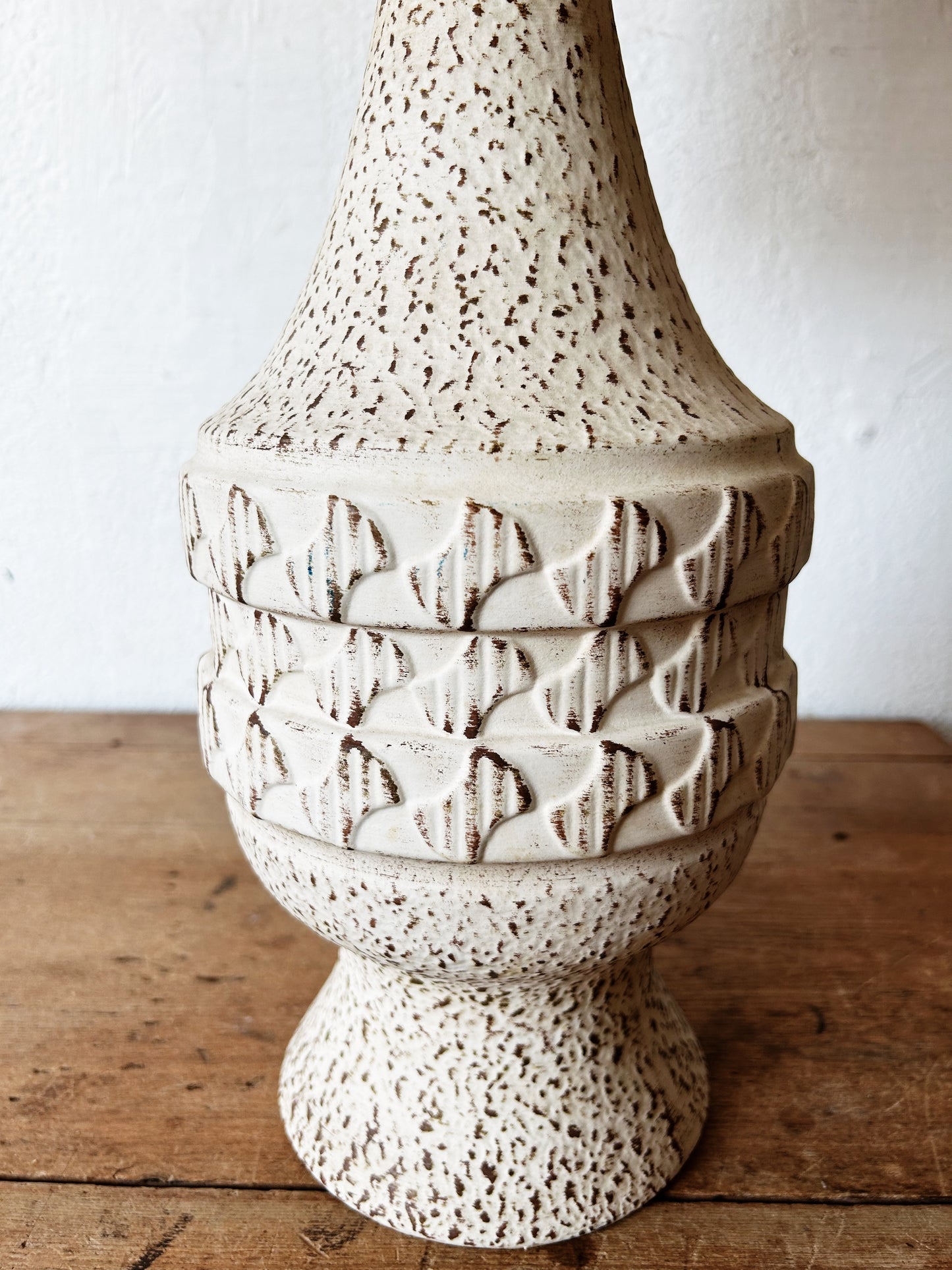 Mid Century Ceramic Lamp With Shade