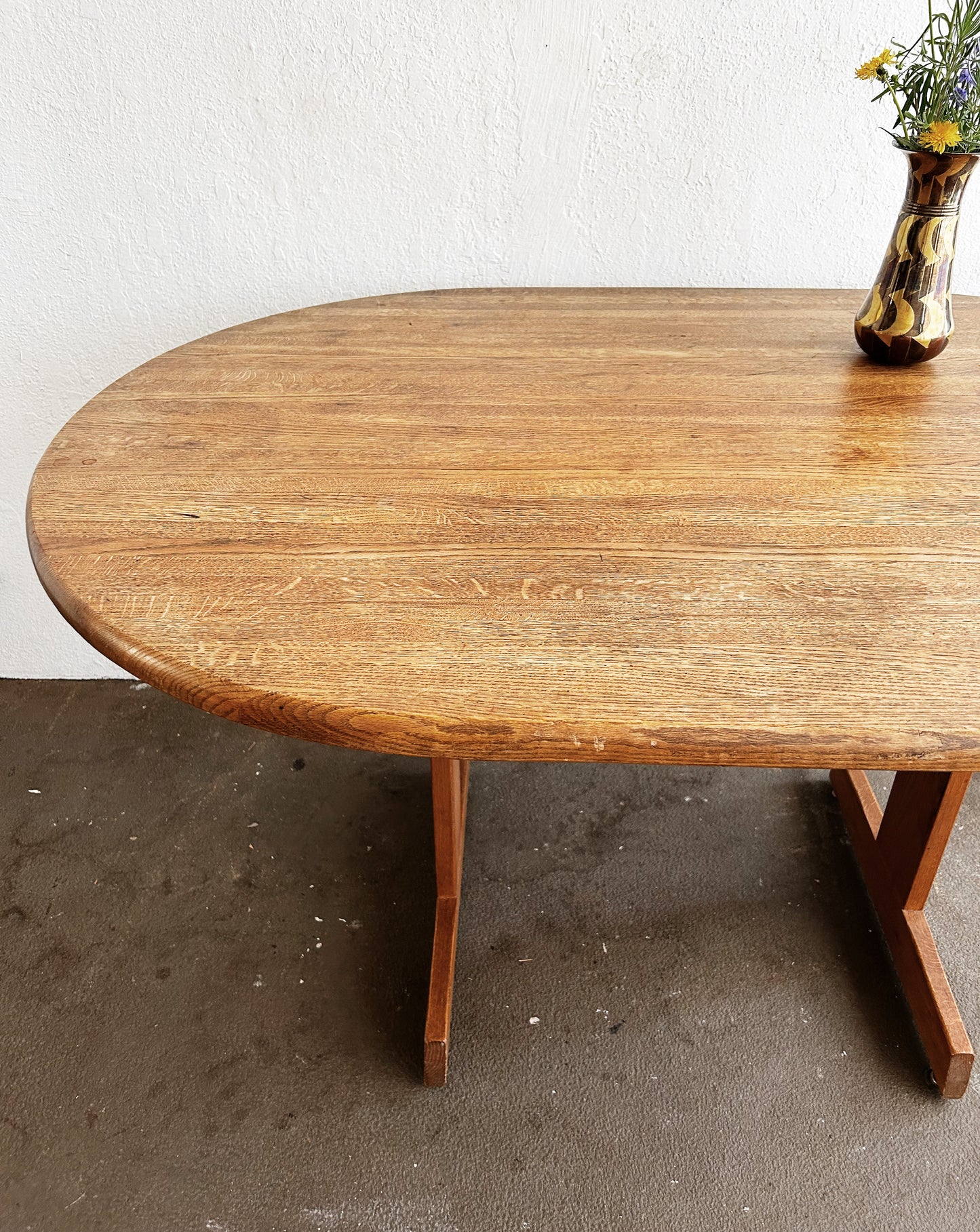 Vintage Standard of Gardner Oval Dining Table