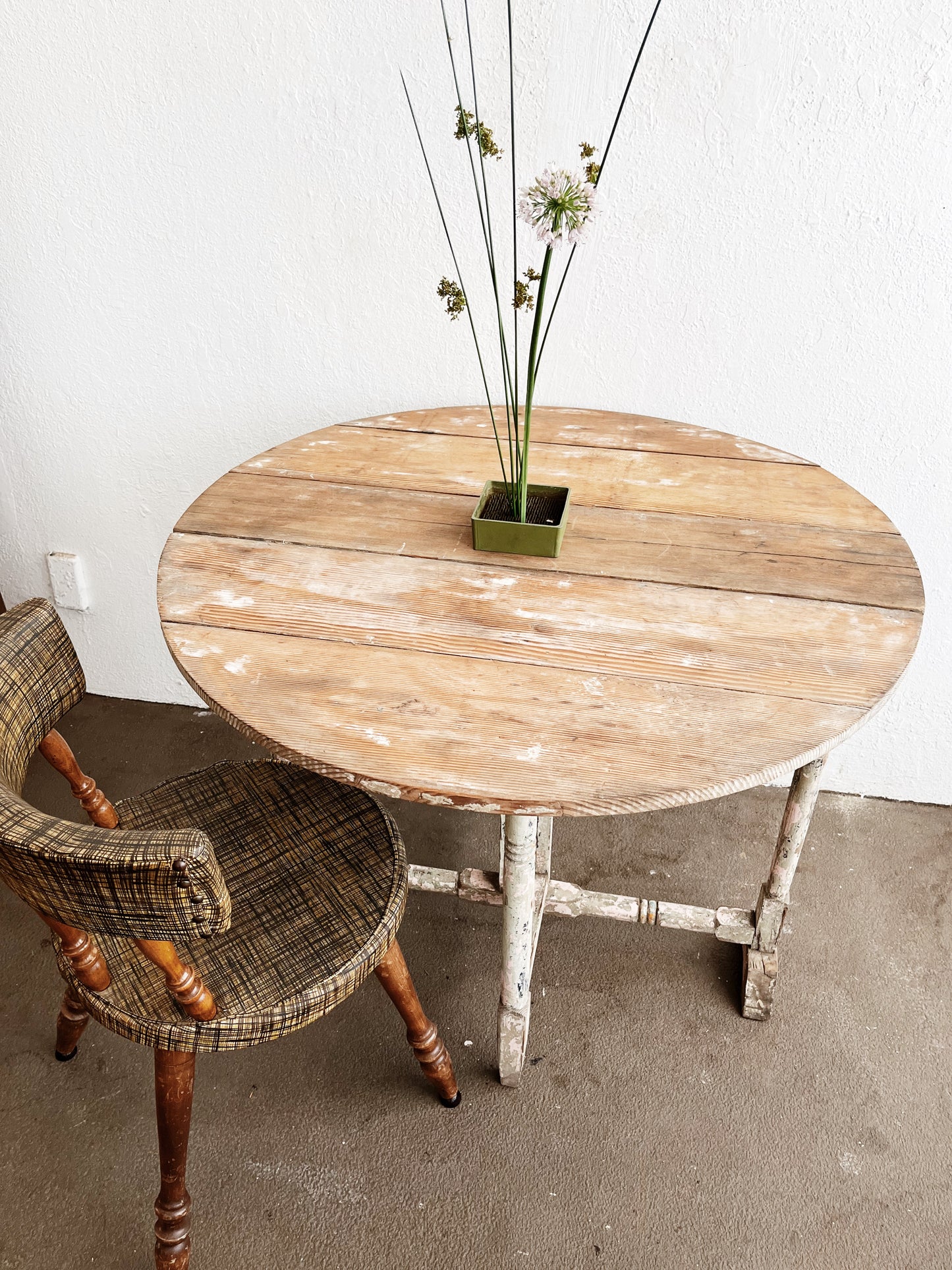 Antique Gustavian Tble